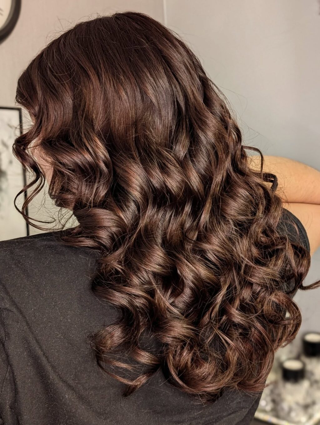 Instagram post from apartament_192. This post is in position 0.